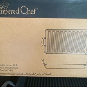 Pampered Chef Double Burner Grill with 2 Meat Presses